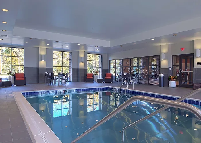 Hampton & Columbus/university Area Hotel 3*