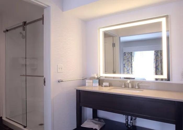 Hampton & Columbus/university Area Hotel