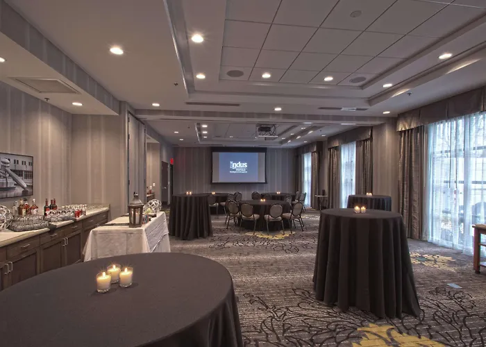 Hotel Hampton & Columbus/university Area 3*