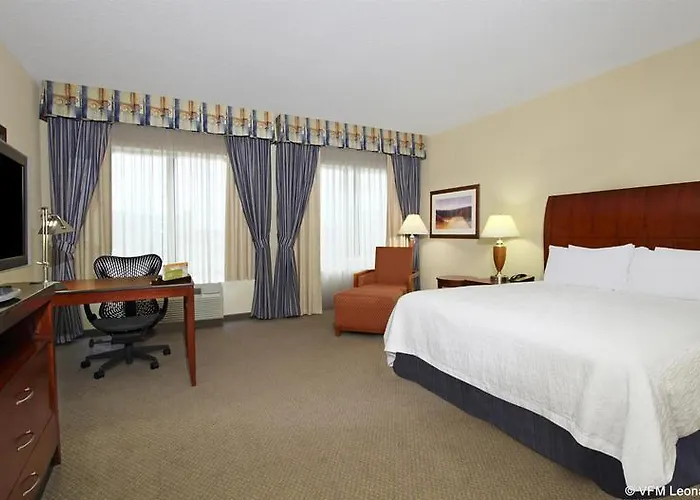Hampton & Columbus/university Area Hotel